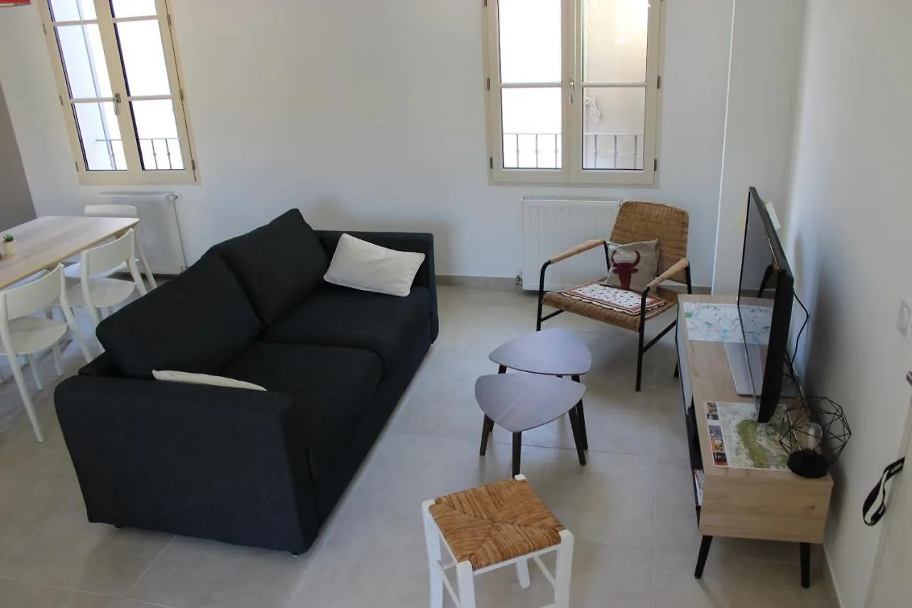 Apartament Entre Les Sorgues Ardoise LʼIsle-sur-la-Sorgue 0*,